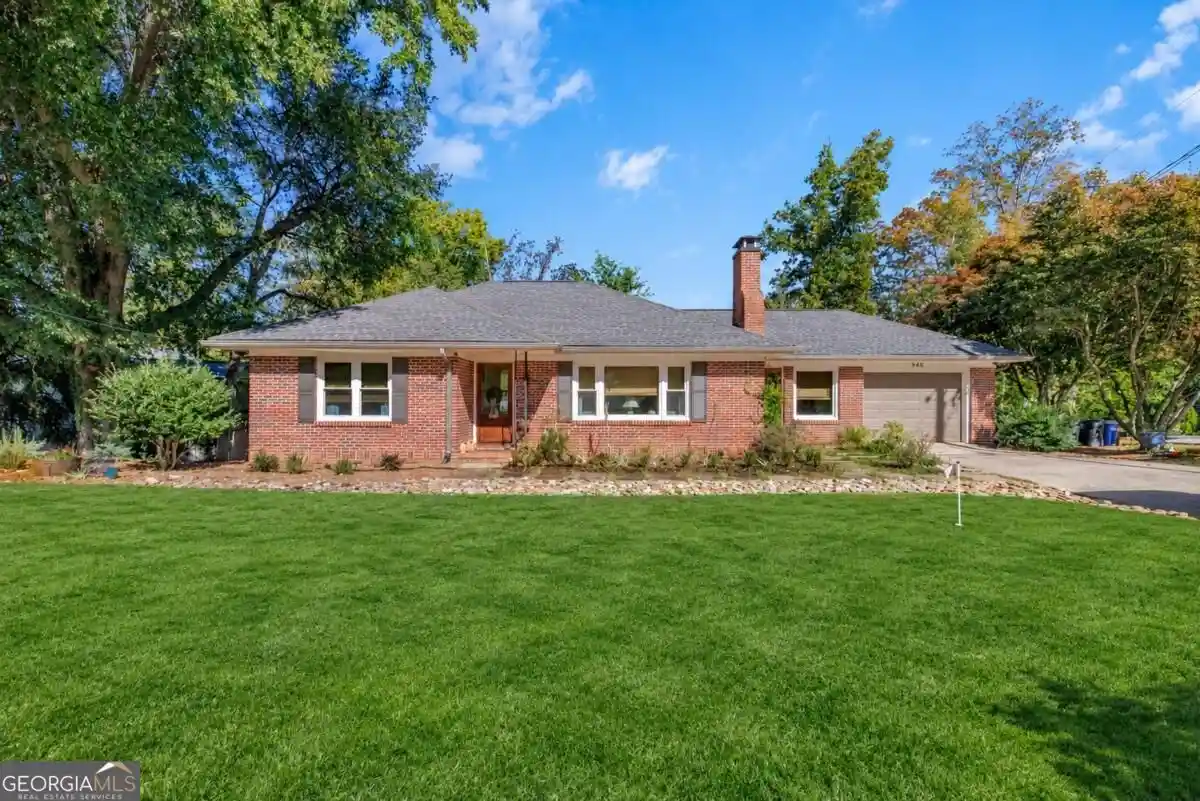 Single family home for sale at 940 Chattahoochee Dr, Gainesville, GA 30501 | MLS# 10882162 | Listing updated on 2026-10-30