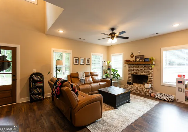 4th image of 970 Jackson Lake Rd, Mansfield, GA 30055 | MLS# 10796717