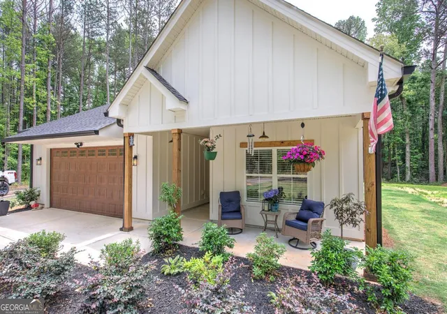 2nd image of 4142 Lovvorn Rd, Carrollton, GA 30117 | MLS# 10769350