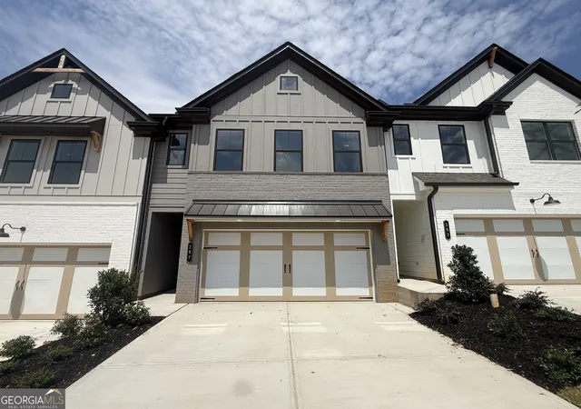 Photo 1 of Sale Pending at 287 Brook Landing Cir, Auburn, GA 30011 | MLS# 10814707 | Listing updated on 2026-08-29