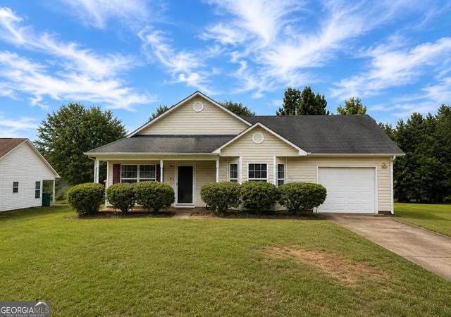 Homes for sale in Carrollton, GA | 207 Sequoia Pte, Carrollton, GA 30117 | MLS# 10803652