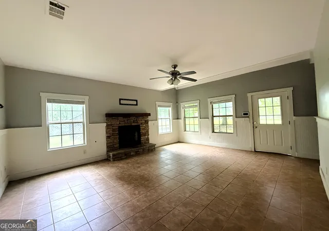 Photo 4 of Single family home for sale at 1331 Center Hill School Rd, Union Point, GA 30669 | MLS# 10814398 | Listing updated on 2026-09-21