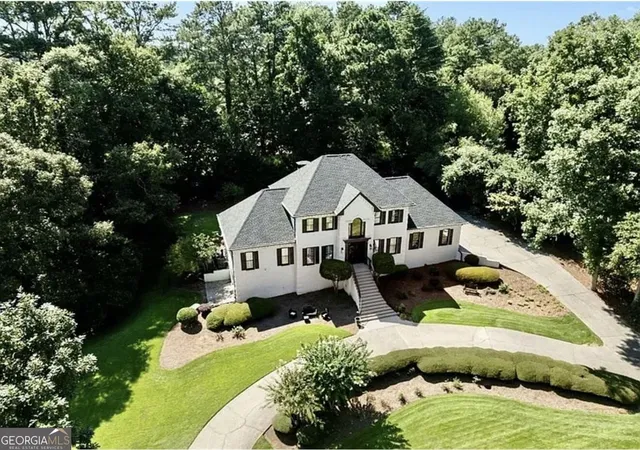Photo 3 of Mansion for sale at 4576 Ridgegate Dr, Duluth, GA 30097 | MLS# 10833679 | Listing updated on 2026-09-18