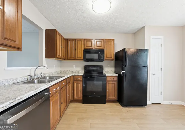 Photo 2 of Sale Pending at 196 Meadowlark Pl, Austell, GA 30168 | MLS# 10789551 | Listing updated on 2026-08-18