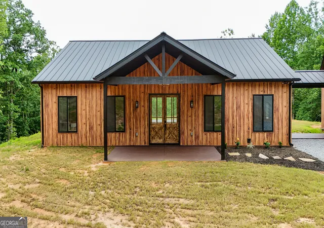 Homes for sale in Clarkesville, GA | 402 Lovelace Rd, Clarkesville, GA 30523 | MLS# 10792517