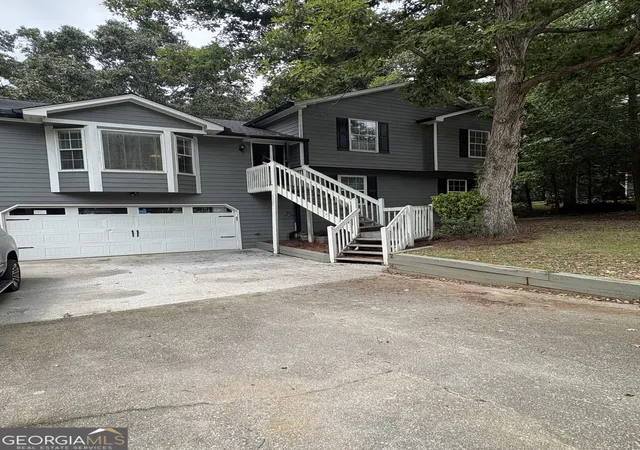 Photo 2 of Single family home for sale at 133 Amberwood Ln, Euharlee, GA 30145 | MLS# 10817645 | Listing updated on 2026-09-15