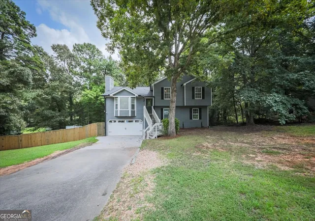 Photo 3 of Single family home for sale at 133 Amberwood Ln, Euharlee, GA 30145 | MLS# 10817645 | Listing updated on 2026-09-15
