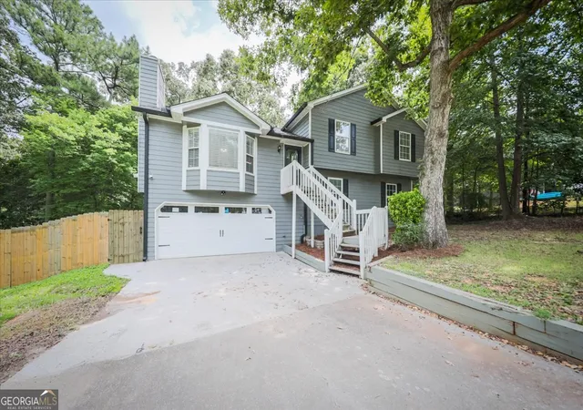 Photo 4 of Single family home for sale at 133 Amberwood Ln, Euharlee, GA 30145 | MLS# 10817645 | Listing updated on 2026-09-15