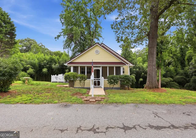 1st image of 407 Cedar Ave, Demorest, GA 30535 | MLS# 10818857