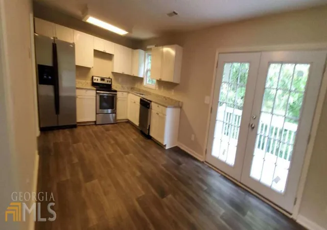Photo 3 of Single family home for sale at 6050 April Dr, Sugar Hill, GA 30518 | MLS# 10073166 | Listing updated on 2026-07-20