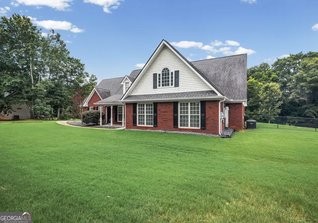 3rd image of 193 River Rd, Mcdonough, GA 30252 | MLS# 10810978