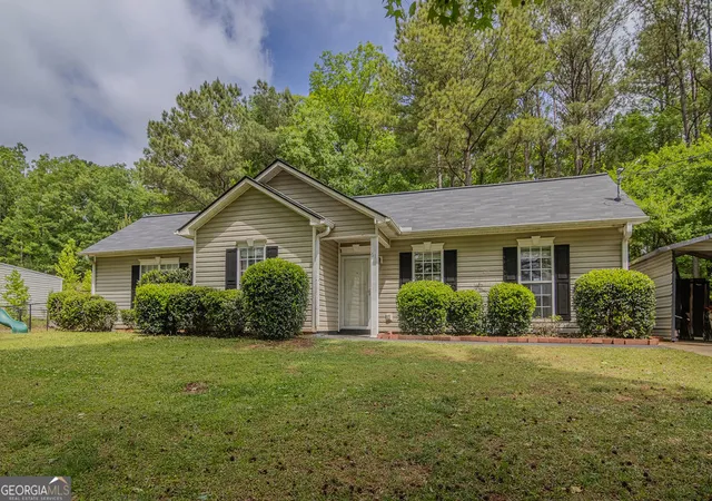Photo 1 of Single family home for sale at 61 Nantucket Dr, Lagrange, GA 30241 | MLS# 10757297 | Listing updated on 2026-10-03