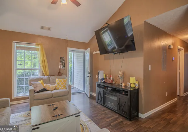Photo 4 of Single family home for sale at 61 Nantucket Dr, Lagrange, GA 30241 | MLS# 10757297 | Listing updated on 2026-10-03
