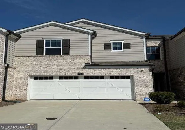 Photo 1 of Townhouse for sale at 950 Sunny Lake Dr, Lawrenceville, GA 30043 | MLS# 10827246 | Listing updated on 2026-08-31