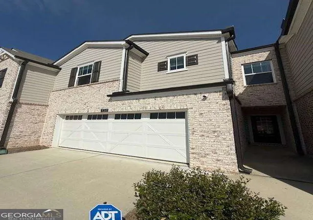 Photo 2 of Townhouse for sale at 950 Sunny Lake Dr, Lawrenceville, GA 30043 | MLS# 10827246 | Listing updated on 2026-08-31