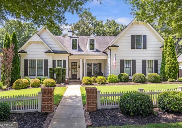 Photo 1 of Sale Pending at 4085 Williams Point Dr, Cumming, GA 30028 | MLS# 10800628 | Listing updated on 2026-08-27