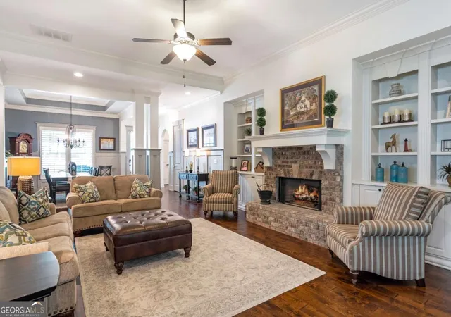 Photo 4 of Sale Pending at 4085 Williams Point Dr, Cumming, GA 30028 | MLS# 10800628 | Listing updated on 2026-08-27