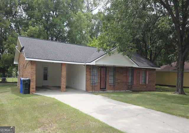 2nd image of 1308 Jeffrey Dr, Dublin, GA 31021 | MLS# 10808186
