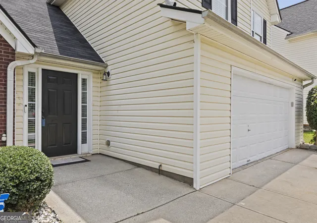 Photo 3 of Single family home for sale at 1055 Grace Dr, Lawrenceville, GA 30043 | MLS# 10798491 | Listing updated on 2026-08-28