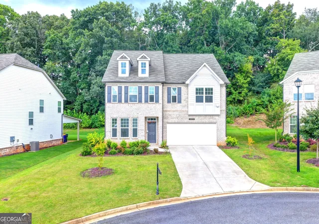 Photo 2 of Single family home for sale at 5090 Bellehurst Ln, Cumming, GA 30040 | MLS# 10824814 | Listing updated on 2026-09-11
