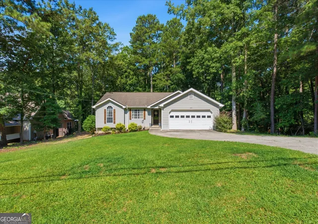 Photo 1 of Single family home for sale at 3009 Lakeview Pkwy, Villa Rica, GA 30180 | MLS# 10808233 | Listing updated on 2026-08-19