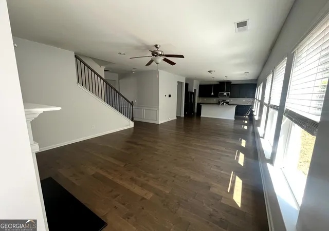 3rd image of 2272 Annes Lake Cir, Lithonia, GA 30058 | MLS# 10737966