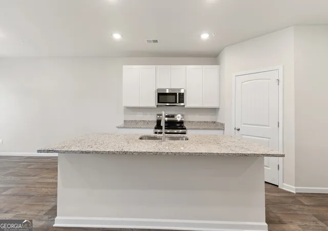Photo 3 of Townhouse for sale at 8316 Columbia Ct, Palmetto, GA 30268 | MLS# 10826879 | Listing updated on 2026-10-01