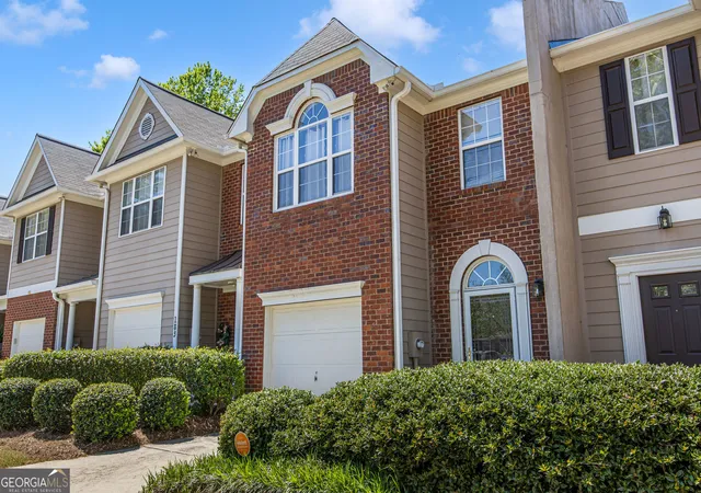 3rd image of 181 Oak Green Dr, Lawrenceville, GA 30044 | MLS# 10831004