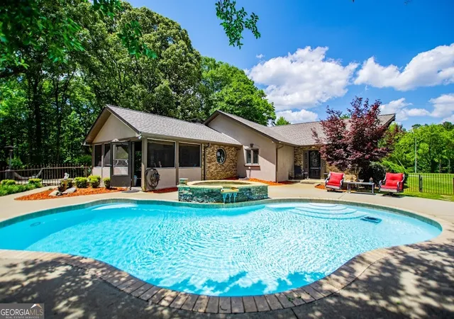 2nd image of 1050 Denton Rd, Douglasville, GA 30134 | MLS# 10598669