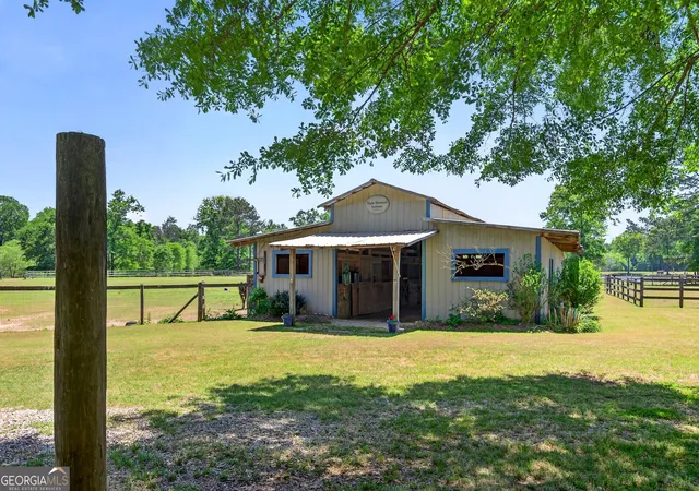 Homes for sale in Brooks, GA | 511 W Mcintosh Rd, Brooks, GA 30205 | MLS# 10736161