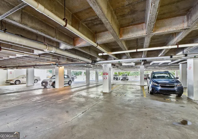 Listing Photo 2 - Condo for sale in building located at 2479 Peachtree Rd Ne, Atlanta, GA 30305 - Unit #317