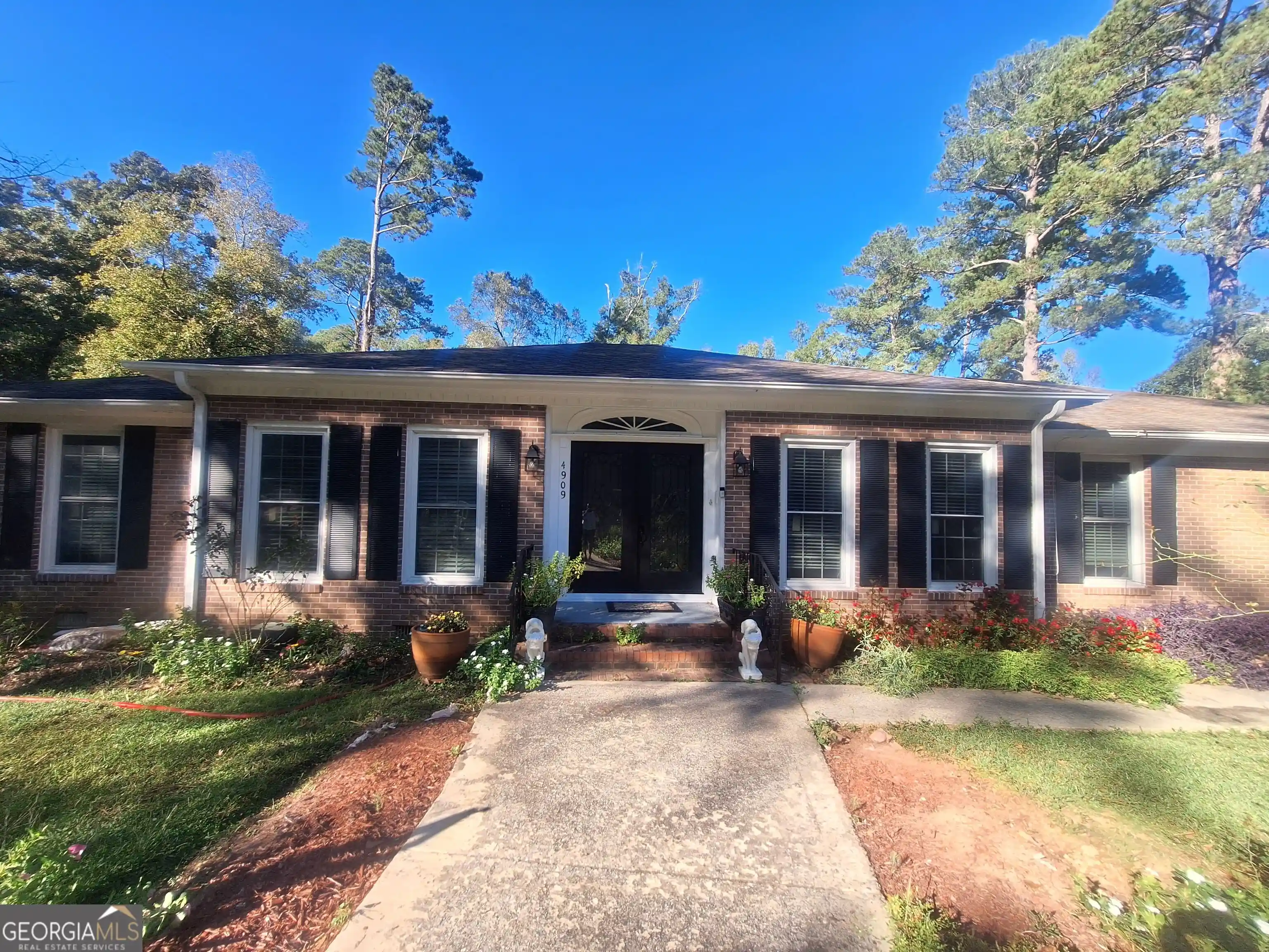 Photo 1 of Single family home for sale at 4909 Wesleyan Woods Dr, Macon, GA 31210 | MLS# 10876271 | Listing updated on 2026-10-21