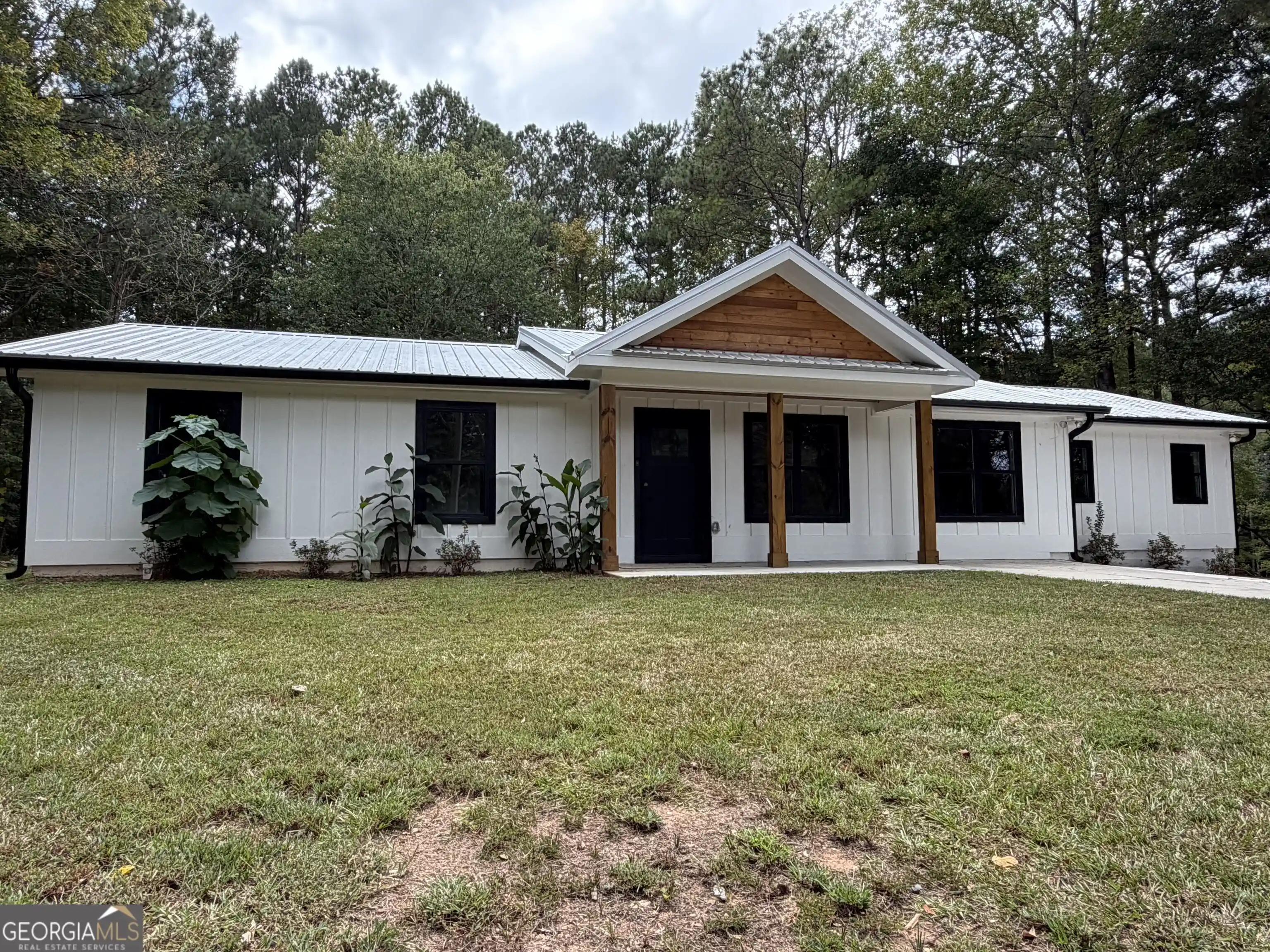 Photo 1 of Single family home for sale at 392 Ga Hwy 74, Molena, GA 30258 | MLS# 10866483 | Listing updated on 2026-10-16