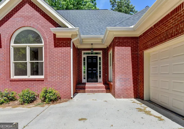 3rd image of 1251 Chadwick Lakes Dr, Lawrenceville, GA 30043 | MLS# 10740307