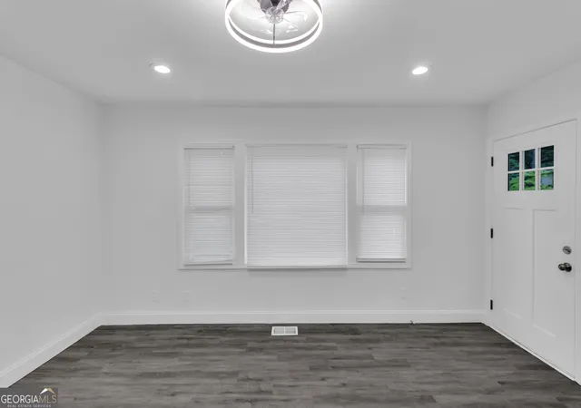 Photo 2 of Single family home for sale at 1436 Lanvale Dr Sw, Atlanta, GA 30310 | MLS# 10830739 | Listing updated on 2026-09-04