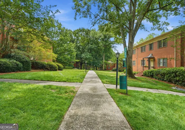 2nd image of 430 Lindbergh Dr Ne, Atlanta, GA 30305