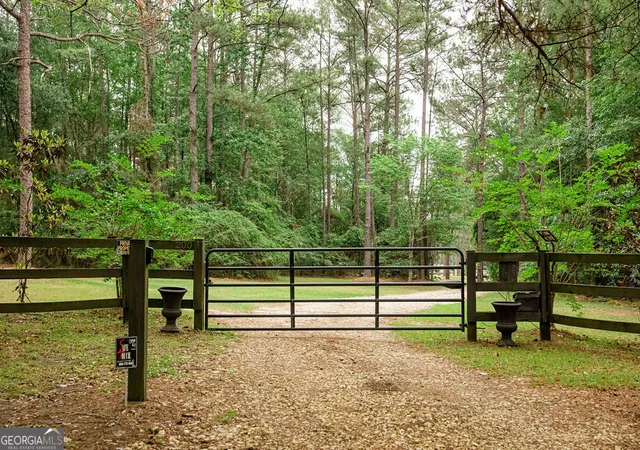Photo 4 of Sale Pending at 200 Mimosa Ln, Cairo, GA 39827 | MLS# 10764769 | Listing updated on 2026-10-09