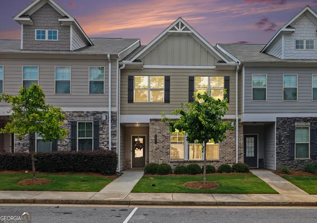 Photo 2 of Townhouse for sale at 4270 Sunny Oak Ln, Norcross, GA 30071 | MLS# 10800859 | Listing updated on 2026-07-31