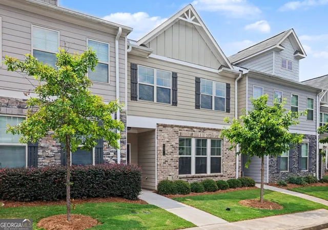 Photo 3 of Townhouse for sale at 4270 Sunny Oak Ln, Norcross, GA 30071 | MLS# 10800859 | Listing updated on 2026-07-31