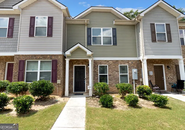 Photo 1 of Townhouse for sale at 6117 Oakley Rd, Union City, GA 30291 | MLS# 10833716 | Listing updated on 2026-09-10