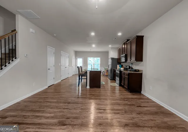 Photo 3 of Townhouse for sale at 6117 Oakley Rd, Union City, GA 30291 | MLS# 10833716 | Listing updated on 2026-09-10