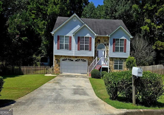 Photo 1 of Single family home for sale at 2005 Amherst Ln Se, Conyers, GA 30094 | MLS# 10835356 | Listing updated on 2026-09-11