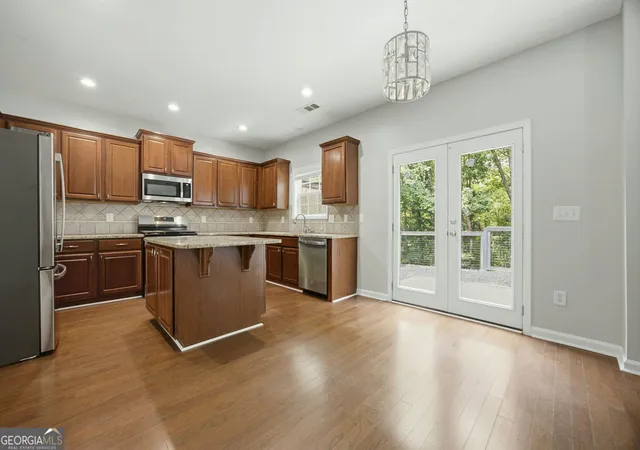 Photo 3 of Single family home for sale at 560 Crestmont Ln, Canton, GA 30114 | MLS# 10818776 | Listing updated on 2026-10-03