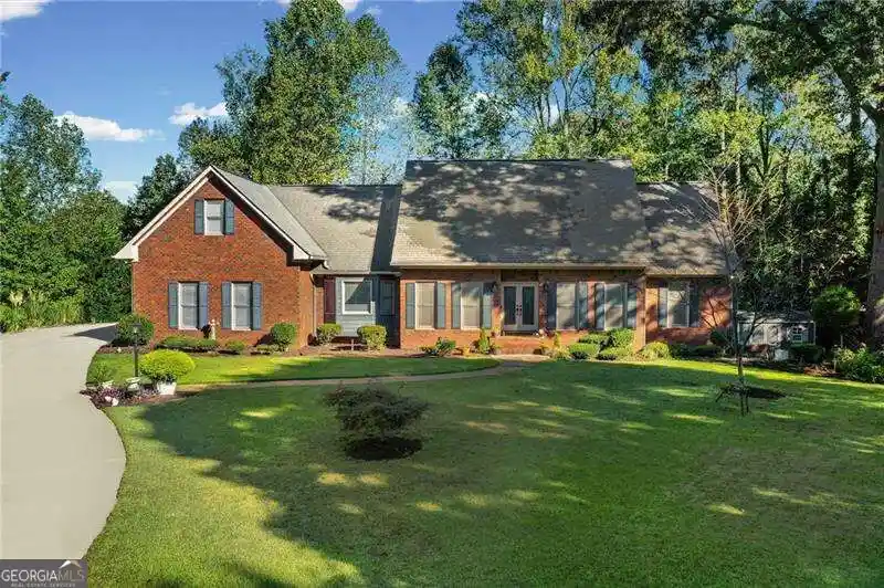 Photo 1 of Single family home for sale at 2535 Kings Ct, Cumming, GA 30040 | MLS# 10856807 | Listing updated on 2026-10-17