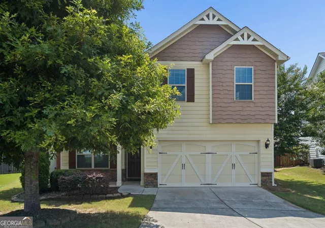 Homes for sale in Newnan, GA | 15 Ponder Pl, Newnan, GA 30265 | MLS# 10801860