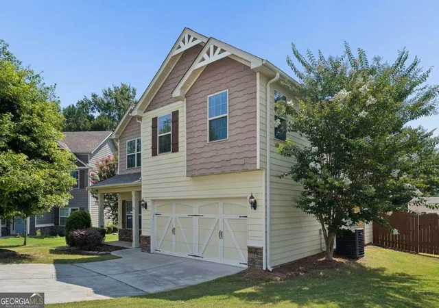 Homes for sale in Newnan, GA | 15 Ponder Pl, Newnan, GA 30265 | MLS# 10801860