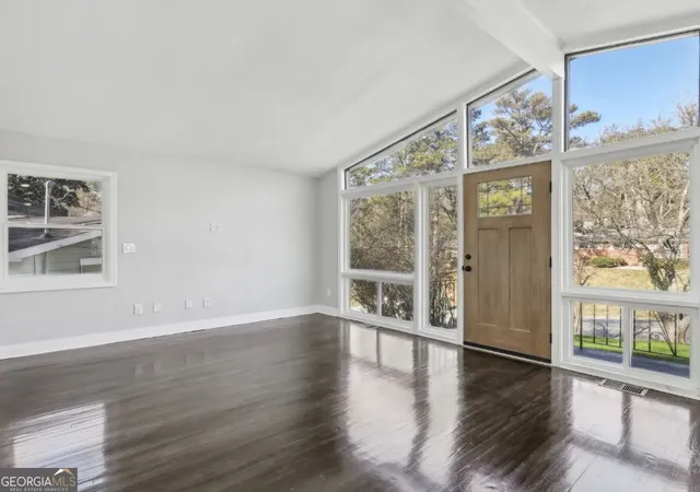 Photo 3 of Sale Pending at 2592 Baker Rd Nw, Atlanta, GA 30318 | MLS# 10828433 | Listing updated on 2026-09-27