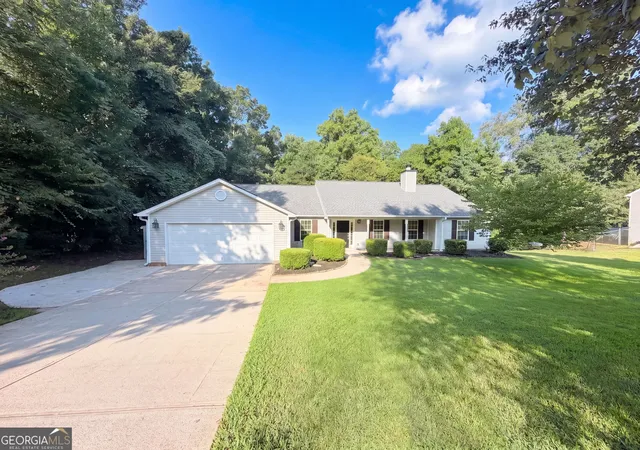 Photo 1 of Single family home for sale at 112 Platte St, Winder, GA 30680 | MLS# 10852540 | Listing updated on 2026-10-30