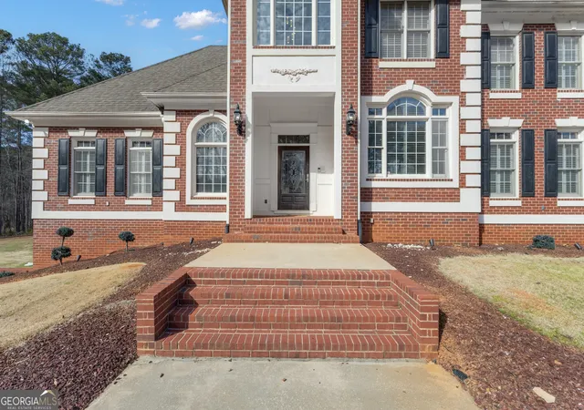 Photo 4 of Sale Pending at 115 Winding Way, Fayetteville, GA 30214 | MLS# 10692813 | Listing updated on 2026-09-08