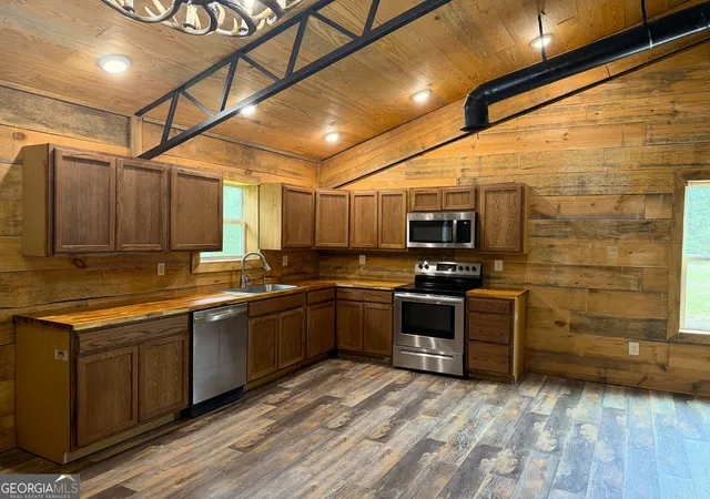 Photo 3 of Single family home for sale at 1441 Highway 36 E, Jackson, GA 30233 | MLS# 10813013 | Listing updated on 2026-09-13